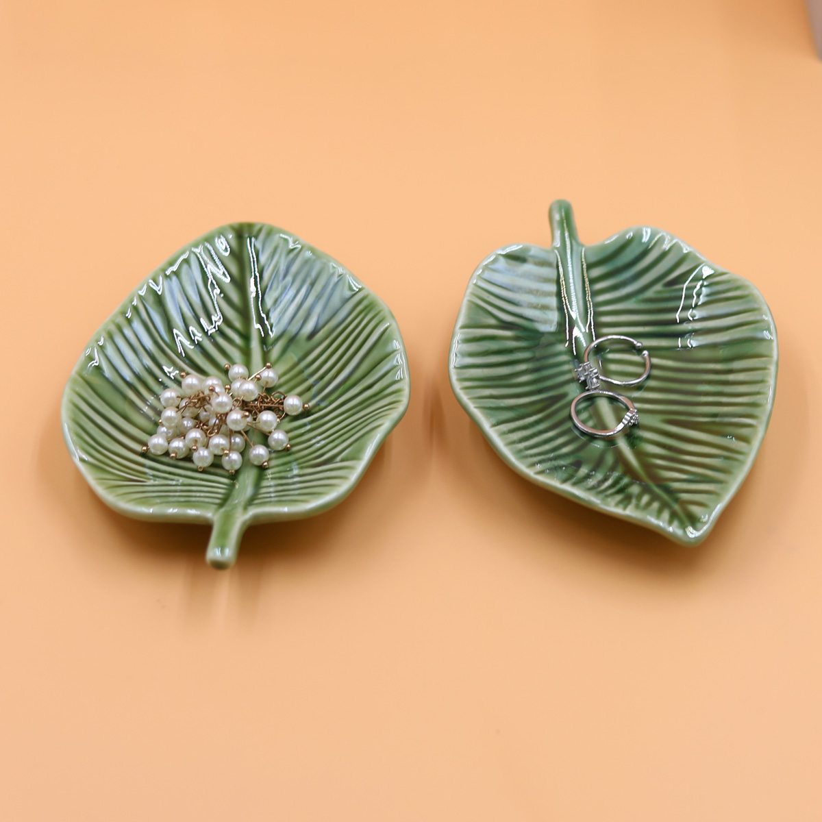 1Pcs Leaf-Shaped Jewelry Organ - Jewelry Making Tray review and price